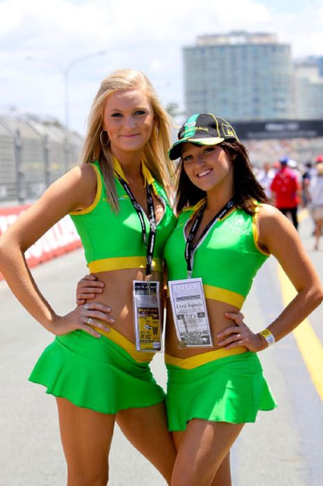 f1 grid girls