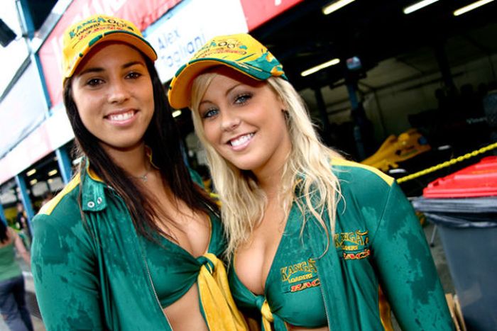 f1 grid girls