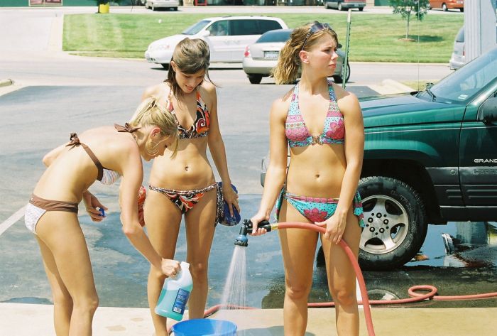 car wash girls.