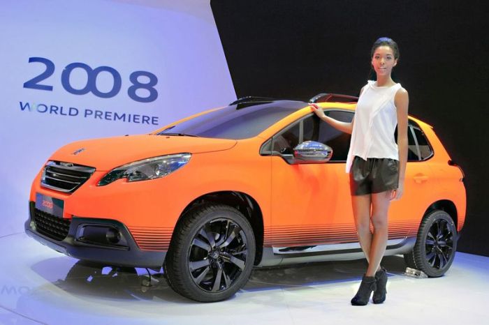 Girls from 2013 International Geneva Motor Show