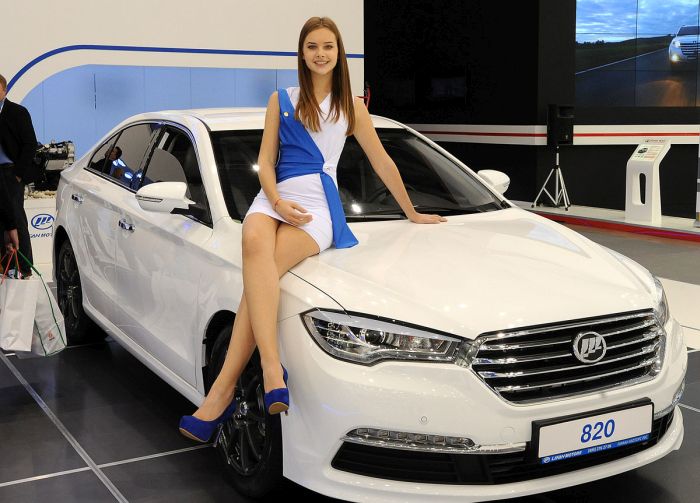 girls of moscow international automobile show