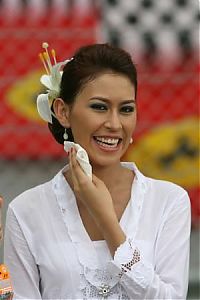 TopRq.com search results: Babe Malaysian Grid Girl Smile