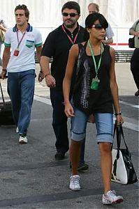 Motorsport models: Fernando Alonso Renault And Raquel Rosario His Girlfriend 2006-09-09