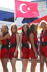 Motorsport models: Girls In The Paddock Instanbul 2006-08-25