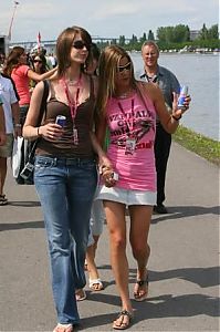 Motorsport models: Girls In The Paddock Montreal 2006-06-23