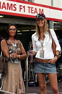 TopRq.com search results: Girls In The Pitlane - Monaco 2006-05-25