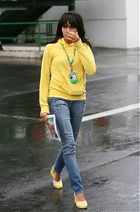 TopRq.com search results: Raquel Rosario Girlfriend Of Fernando Alonso Budapest 2006-08-06