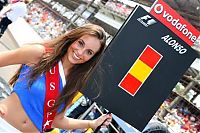 TopRq.com search results: Renault F1 Team Grid Girl Indianapolis 2006-07-02
