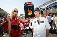 Motorsport models: Sebastian Vettel With Grid Girl Instanbul 2006-08-27