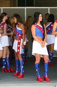 TopRq.com search results: Usa Gp Grid Girls Indianapolis 2006-07-01