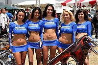 Motorsport models: cycle snatch moto team girls