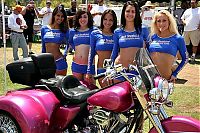 Motorsport models: cycle snatch moto team girls