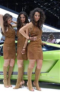 Motorsport models: Girls from 2010 International Geneva Motor Show