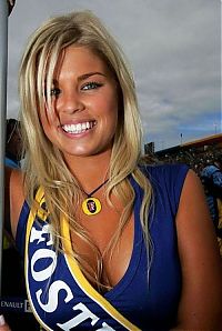 Motorsport models: f1 grid girls