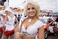 Motorsport models: f1 grid girls