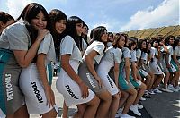 Motorsport models: f1 grid girls