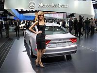 Motorsport models: Girls from North American International Auto Show 2012