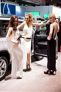 Motorsport models: Girls from 2010 International Geneva Motor Show