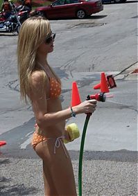 Motorsport models: car wash girls