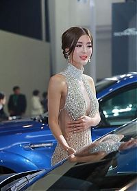 Motorsport models: auto motor show girl