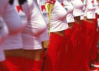 f1 grid girls