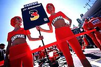 Motorsport models: f1 grid girls