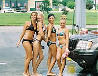 Motorsport models: car wash girls