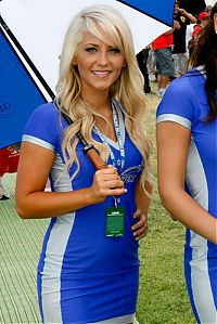 Motorsport models: f1 grid girls