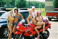 Motorsport models: car wash girls