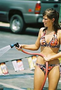 Motorsport models: car wash girls