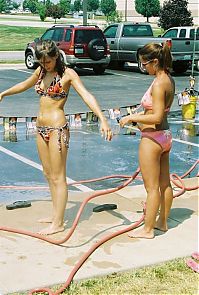 Motorsport models: car wash girls