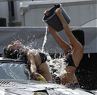 Motorsport models: car wash girls