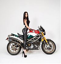 Motorsport models: motorbike girl