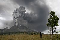 TopRq.com search results: Indonesia Volcano Erupts