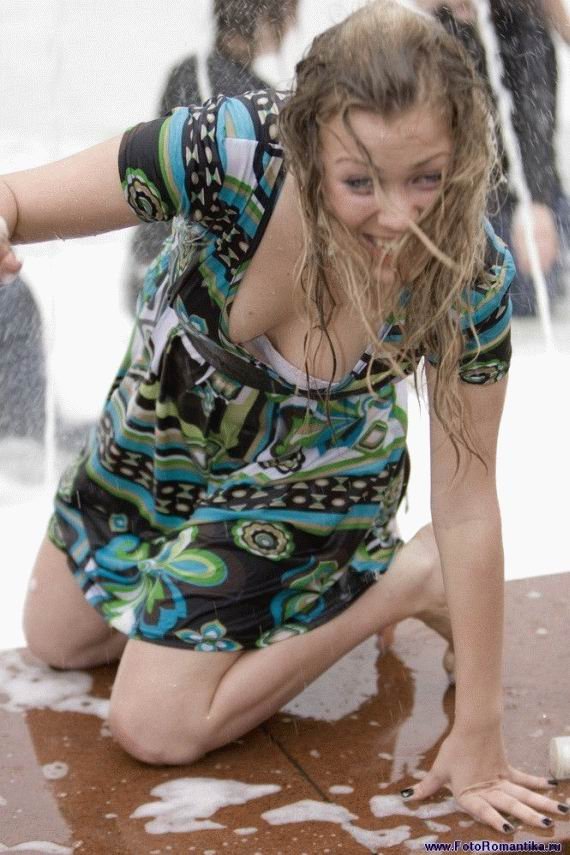 fountain girls