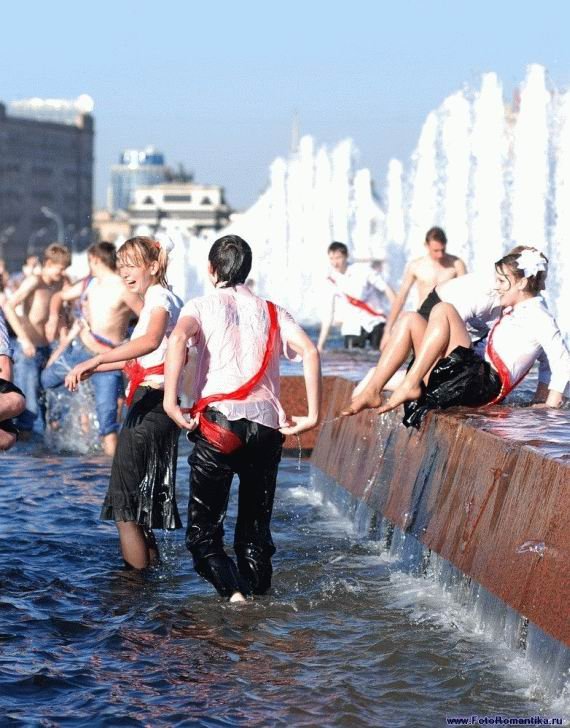 fountain girls