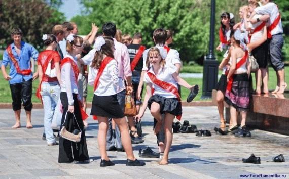 fountain girls