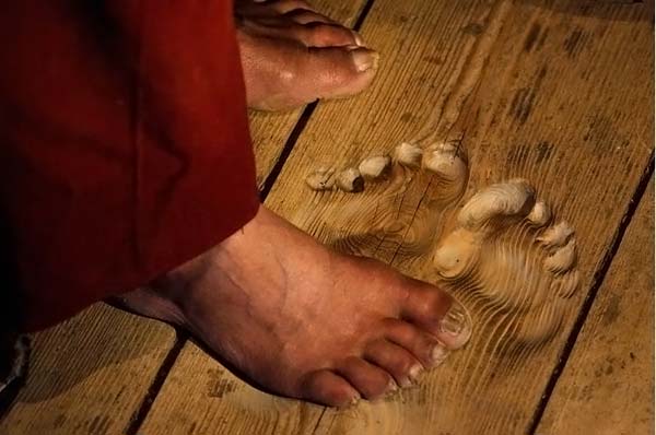 monk 20 years prayed at the same place