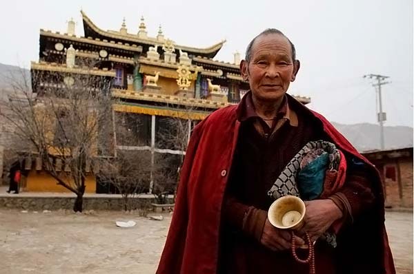 monk 20 years prayed at the same place