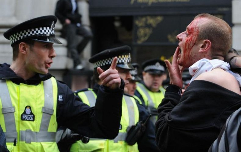 Riots at G20 summit, London, United Kingdom