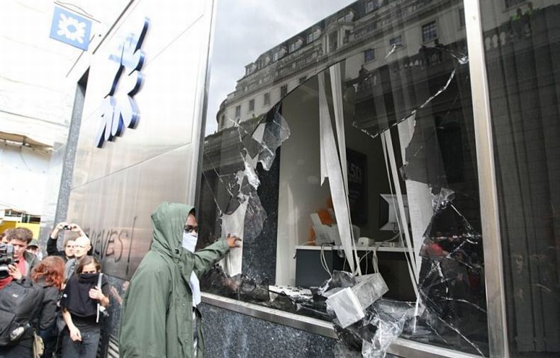 Riots at G20 summit, London, United Kingdom