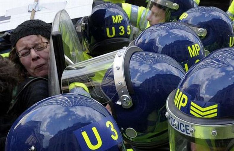 Riots at G20 summit, London, United Kingdom