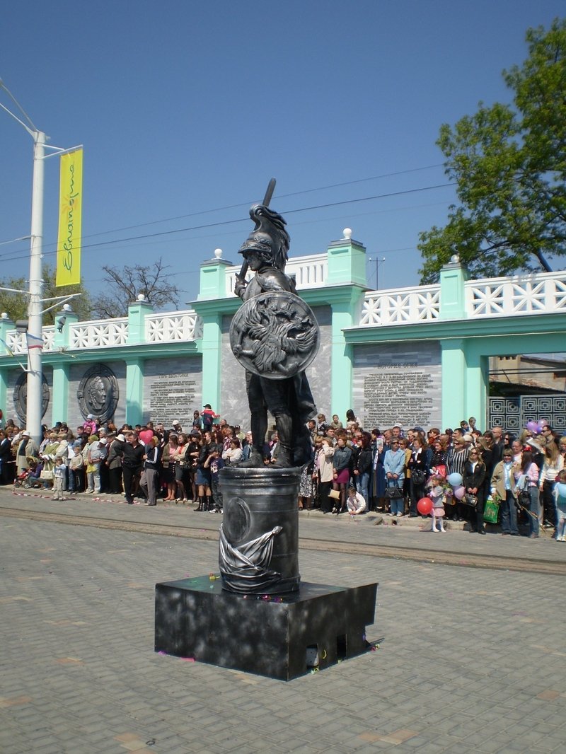 Living Sculptures Championship in Evpatoria