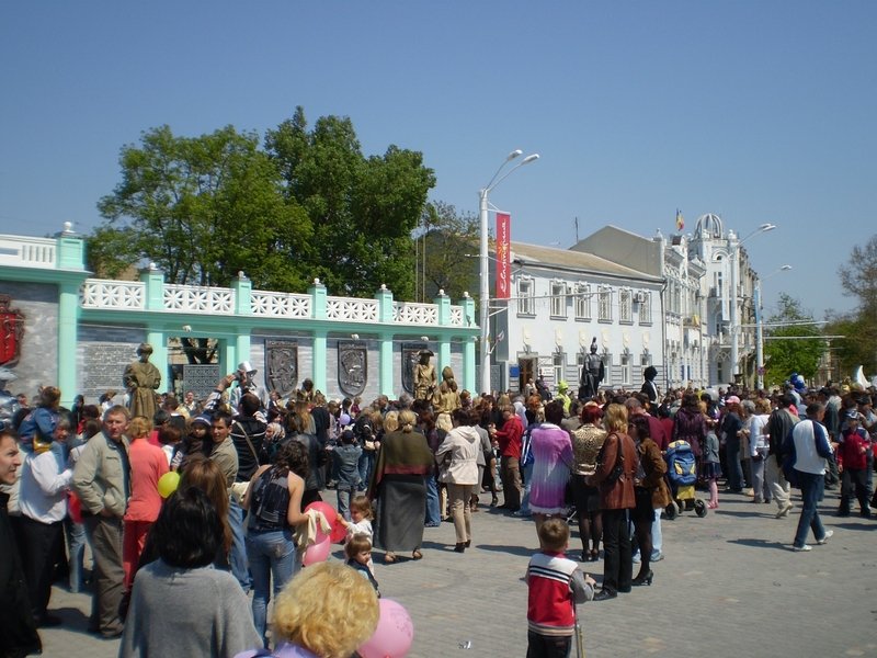 Living Sculptures Championship in Evpatoria