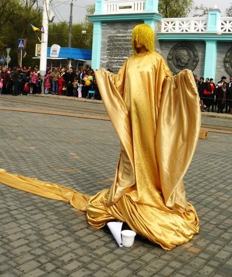 Living Sculptures Championship in Evpatoria