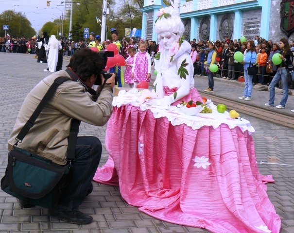 Living Sculptures Championship in Evpatoria