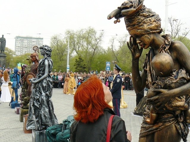 Living Sculptures Championship in Evpatoria