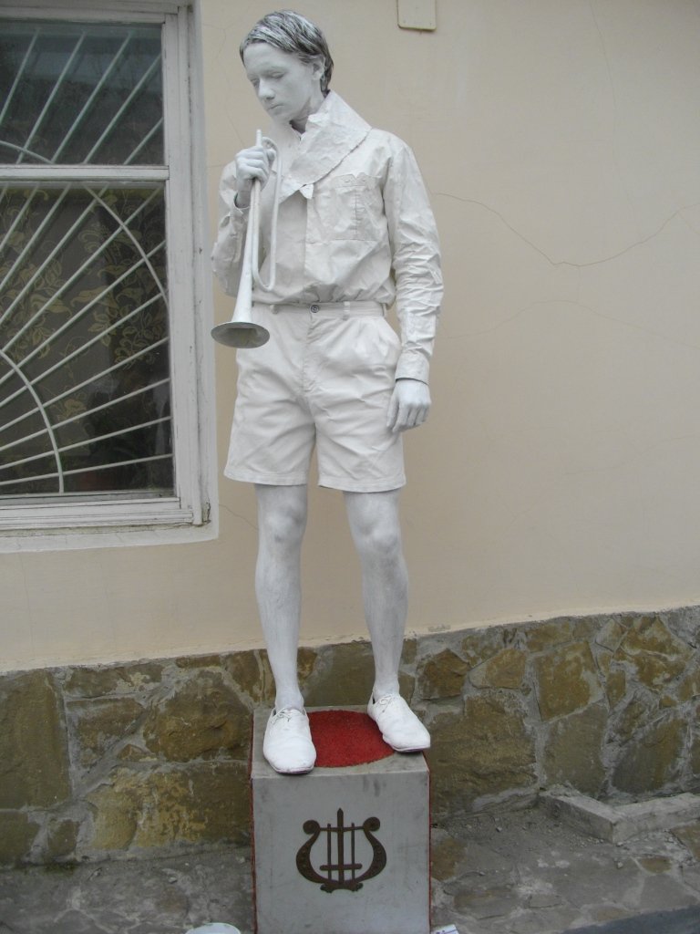 Living Sculptures Championship in Evpatoria