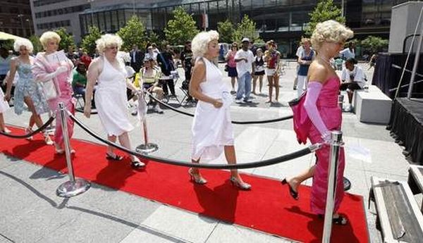 Marilyn Monroe clones competition, Cincinnati, Ohio, United States