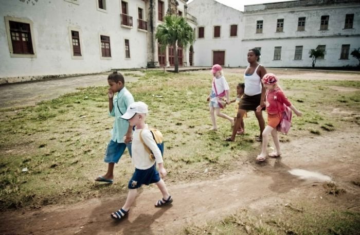 Family of black Brazilians had three albinos, Pernambuco, Brazilia